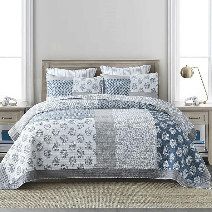 PANGUSHAN Quilt Set Queen Size, 100% Cotton Bedspread Quilt Bedding Set, Patchwork Reversible Floral Quilt for Queen Bed, Blue/Grey/White Bed Spread, Lightweight Comforter for All Season, 3 Pieces