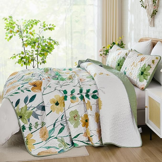 Anibedding Green Quilt Set King Size, Floral Bedspread with 2 Pillowcases, Soft Microfiber Lightweight Coverlet Bedding Set for All Season(104"x90")