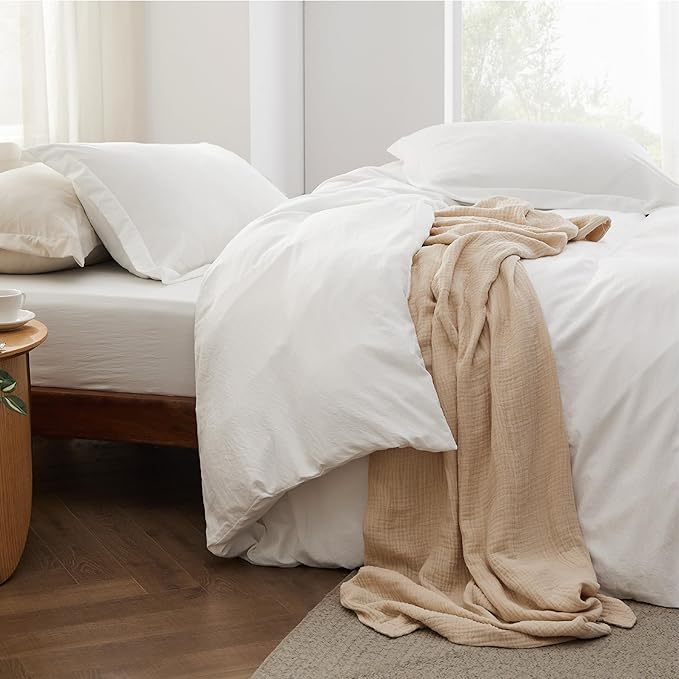 Bedsure Duvet Cover King Size with Fitted Sheet - 4 Pieces Prewashed Cotton-Like Extra Soft Bedding Set, Includes 1 Duvet Cover 104x90 Inches with Zipper Closure, 2 Pillow Shams, 1 Fitted Sheet, White