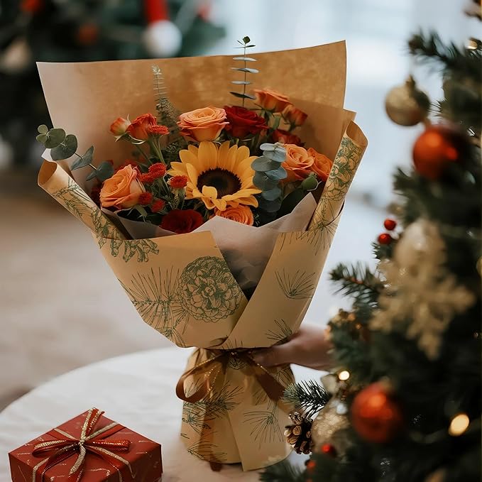 LeZakaa 20 Sheets Kraft Christmas Flower Wrapping Paper, Green Pinecone and Branches on Kraft Floral Bouquet Paper Gift Wrap for Christmas Party Packaging, Winter Woodland-themed Holiday decor