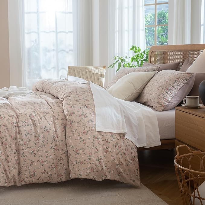 King Size Comforter Set Floral Soft 3 Pieces Chic Crinkle Gauze Fabric Garden Style Vintage Floral Print Botanical Comforter for All Seasons Luxury Warmth Comfy Breathable with 2 Pillowcases