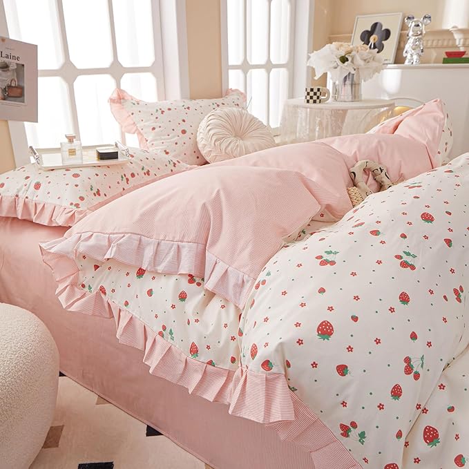 Kawaii Strawberry Duvet Cover Twin XL Girls Princess Pink Lace Duvet Cover 100% Cotton Cute Ruffle Bedding Set Twin XL Romantic Strawberry Print Ruffled Comforter Cover with Zipper Closure