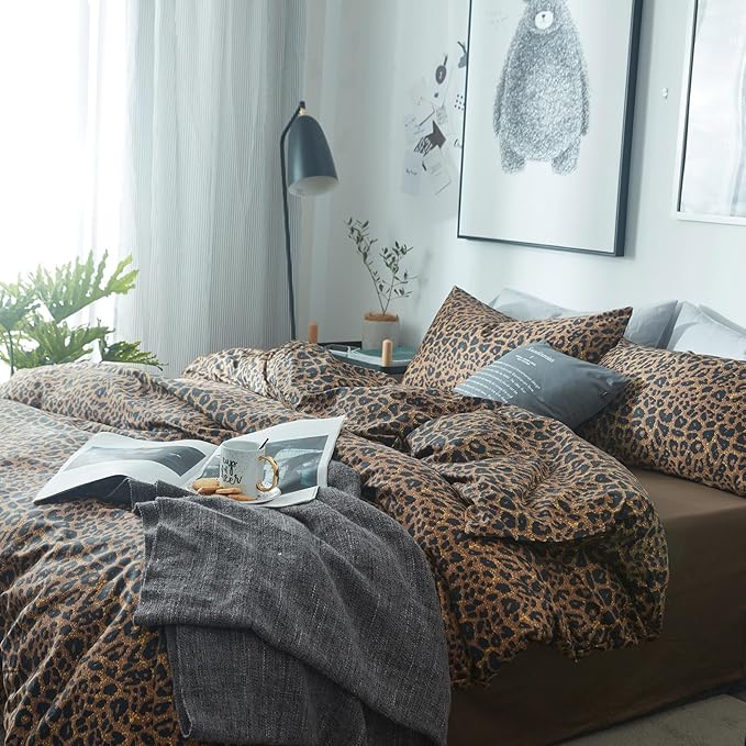Leopard Print Comforter Set California King Vintage Animal Cheetah Printed Comforter with 2 Pillowcases Fluffy Soft Microfiber Floral Bedding Set 3 Pieces Farmhouse Leopard Pattern Comforter Set