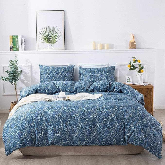 VM VOUGEMARKET Blue Comforter Queen,Elegant Flower Botanical Bedding Set Soft Lightweight Microfiber Floral Comforter Set for All Season (1 Comforter, 2 Pillowcases)