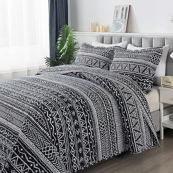 Travan 3-Piece Queen Quilt Set Striped Pattern Microfiber Soft Lightweight Bedding Set with Shams for All Season, Black Strips, Queen Size