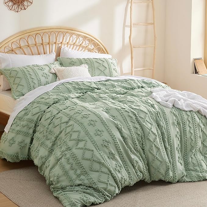 Bedsure Boho Duvet Cover Queen Size, Soft & Comfortable Elegant Design Boho Bedding for Decoration, Machine Washable Comforter Cover for All Seasons,Includes 1 Duvet Cover & 2 Pillow Shams,Light Green