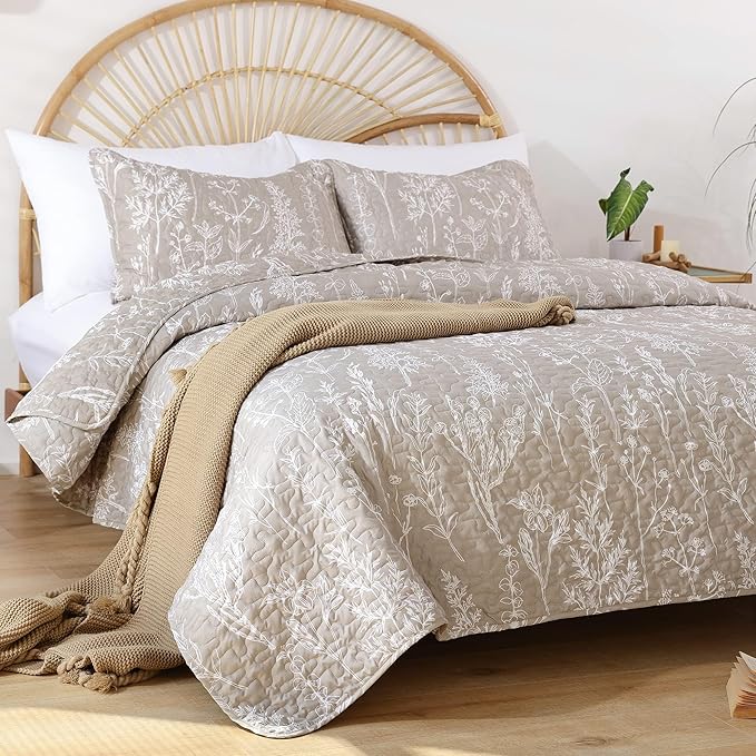 JANZAA Twin Quilt Oatmeal Quilt Bed Spread Boho Quilt with Floral Pattern Microfiber Quilts Set 2 Pieces Lightweight Comforter Reversible Bedding Set 1Quilt（66x90 inches）,1 Pillow Cases