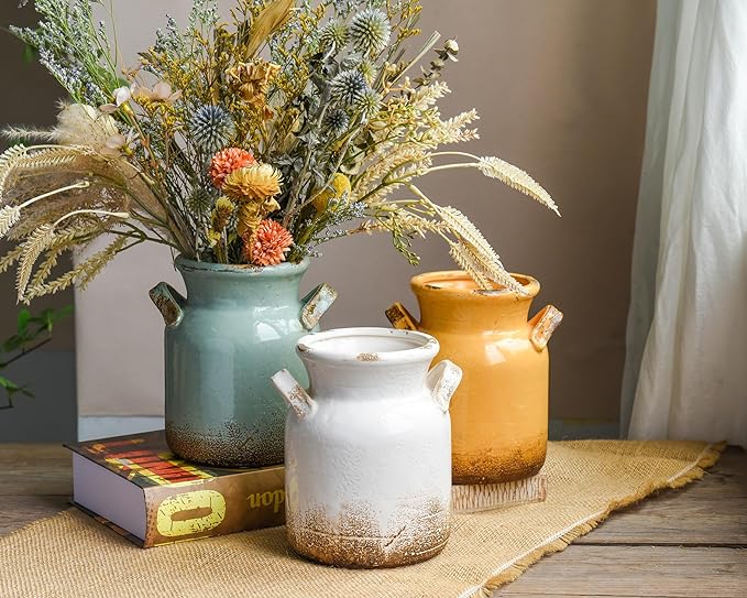 Quoowiit Ceramic Rustic Farmhouse Vase, Distressed Decorative Flower Vases for Home Decor, Ideal Shelf Decor, Green Boho Vase for Living Room Bedroom Kitchen Office Centerpiece Table Decorations