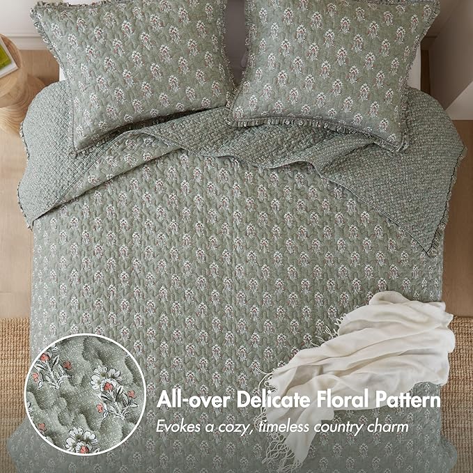 Madison Park Vintage Floral Quilt Set Queen Size, Reversible Bedding & Lightweight Bedspread Set, Traditional Block Print Coverlets with Ruffled Edge, 3-Piece with 2 Shams, Sage Green