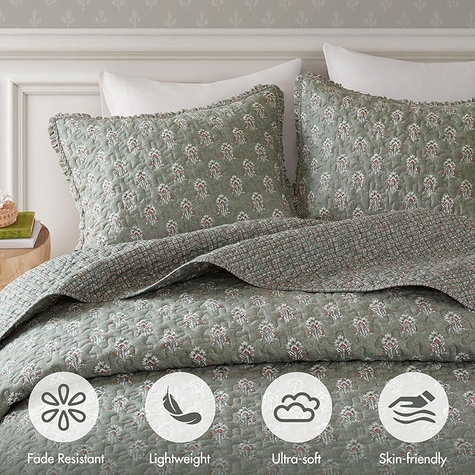 Madison Park Vintage Floral Quilt Set King Size, Reversible Bedding & Lightweight Bedspread Set, Traditional Block Print Coverlets with Ruffled Edge, 3-Piece with 2 Shams, Sage Green