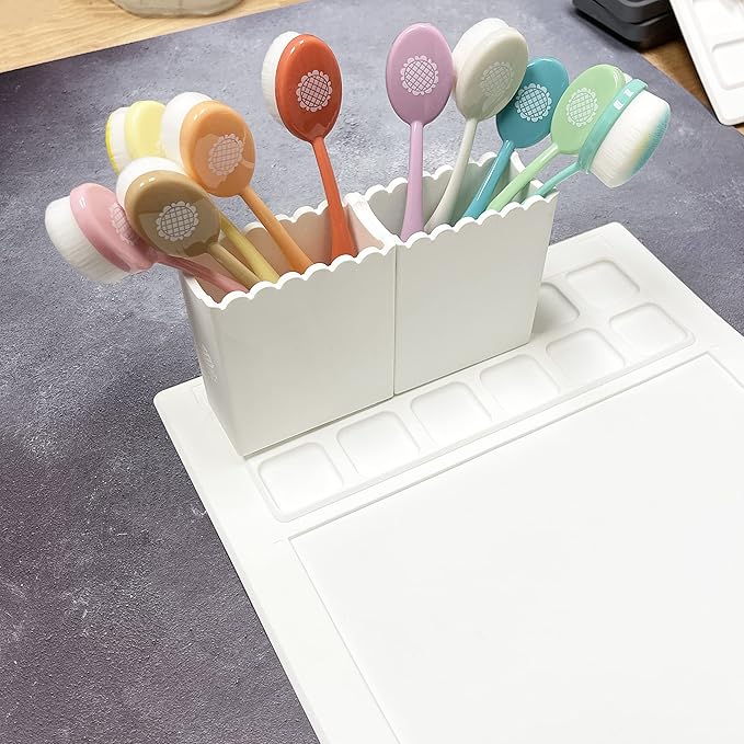 Waffle Flower Blending Brushes WFT021 - Not All Brushes are Created Equal. Waffle Flower Brings You This Set of 10 Blending Brushes for The Best Craft Experience.