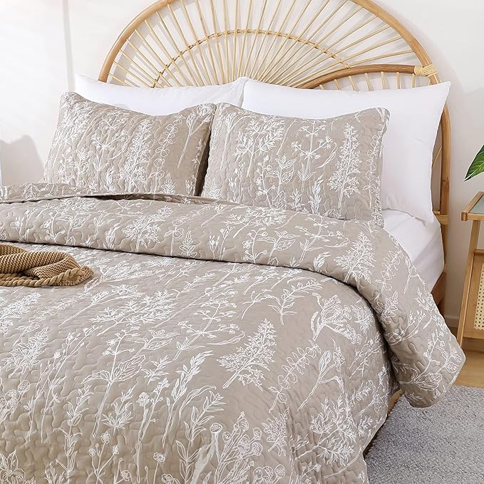 JANZAA Quilt King Size Oatmeal Quilt Bed Spread Boho Quilt with Floral Pattern Microfiber Quilts Set 3 Pieces Lightweight Comforter Reversible Bedding Set 1Quilt（104x90 inches） and 2 Pillow Cases
