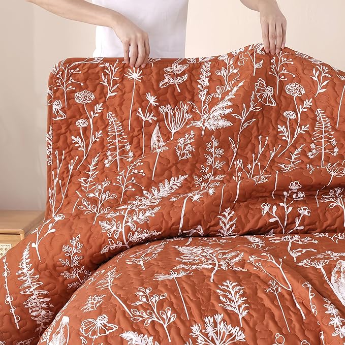 JANZAA Quilts Queen Size Floral Bed Spread Terracotta Quilts Queen Size with Botanical Pattern Burnt Orange Microfiber Bedding Set Lightweight Farmhouse (2 Pillow Cases)