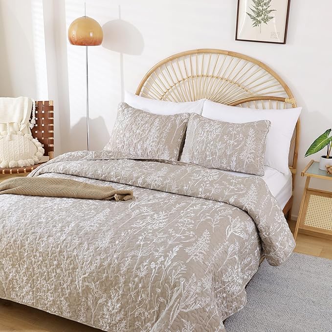 JANZAA Twin Quilt Oatmeal Quilt Bed Spread Boho Quilt with Floral Pattern Microfiber Quilts Set 2 Pieces Lightweight Comforter Reversible Bedding Set 1Quilt（66x90 inches）,1 Pillow Cases