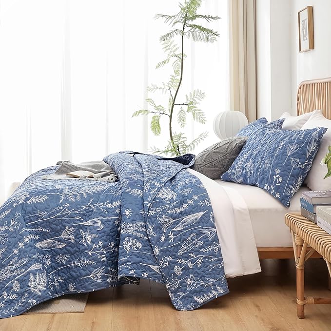 JANZAA Quilt King Size Infinity Blue Quilt Bed Spread Boho Quilt with Floral Pattern Microfiber Quilts Set 3 Pieces Lightweight Comforter Reversible Bedding Set,1Quilt 104x90 inches, 2 Pillowcases