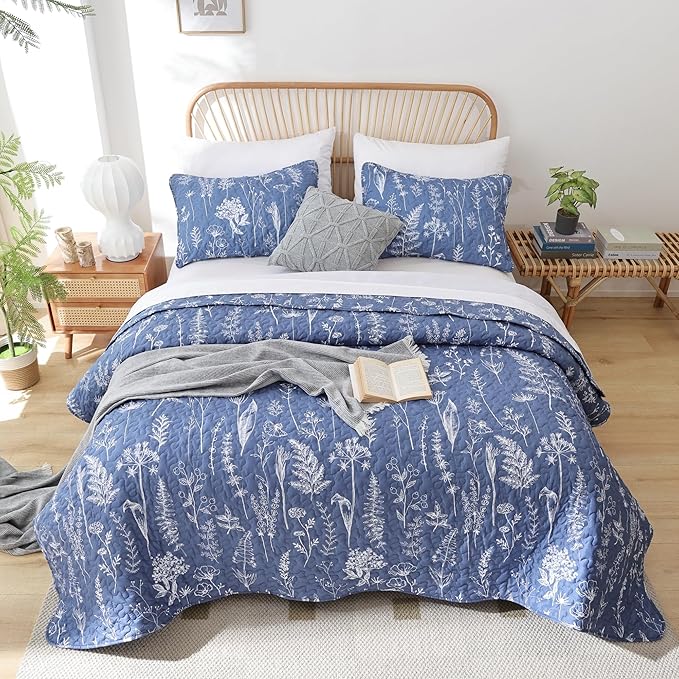JANZAA Quilt King Size Infinity Blue Quilt Bed Spread Boho Quilt with Floral Pattern Microfiber Quilts Set 3 Pieces Lightweight Comforter Reversible Bedding Set,1Quilt 104x90 inches, 2 Pillowcases