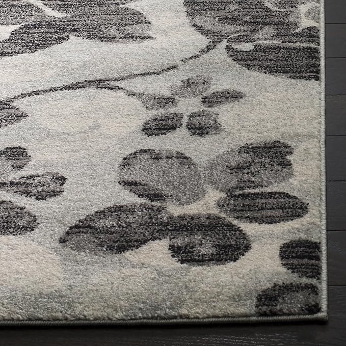 SAFAVIEH Evoke Collection Area Rug - 5'3" x 7'6", Grey & Black, Floral Design, Non-Shedding & Easy Care, Ideal for High Traffic Areas in Living Room, Bedroom (EVK236R)