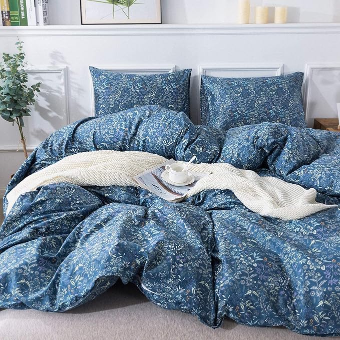 VM VOUGEMARKET Blue Floral Comforter Set Full,Cottagecore Cute Aesthetic Flowers Comforter with 2 Pillowcases,Fluffy Lightweight Bedding Set for Girls Women