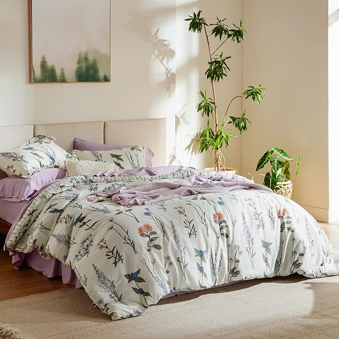 Bedsure Comforter Set King Size - Cute Floral Bedding Comforter Set, 3 Pieces, 1 Soft Reversible Coconut White Botanical Flowers Comforter and Pillow Shams