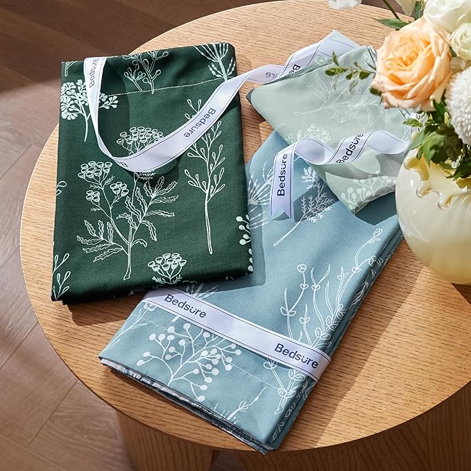 Bedsure Queen Comforter Set - Emerald Bed Set, 3 Pieces Cute Floral Bedding, 1 Soft Reversible Botanical Flowers Comforter and 2 Pillow Shams