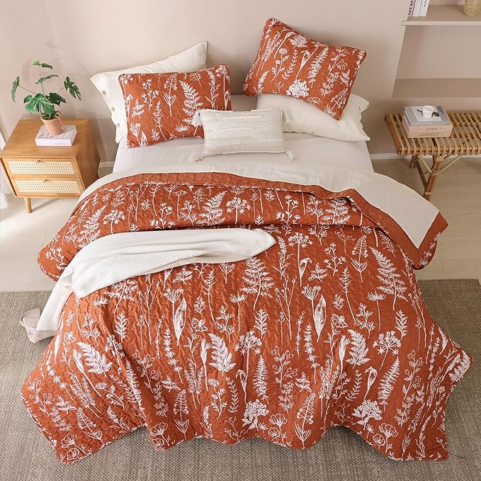 JANZAA Terracotta Bed Spread Boho Quilt with Floral Pattern Microfiber Quilts Set - 3 Pieces Lightweight Comforter Reversible Bedding - 1 Quilt 104x90 inches, 2 Pillowcases