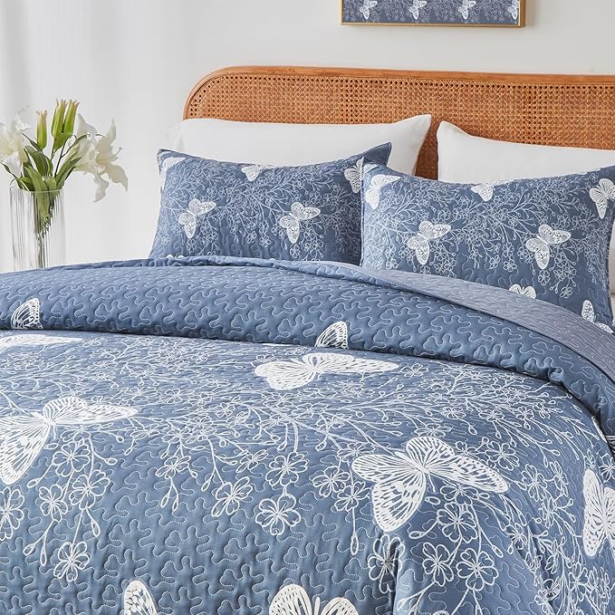 Yogeneg King Size Quilt Set,White Butterfly Botanical Pattern Blush Grey Bedding Set,3 Piece Lightweight Soft Summer Bedspread Coverlet with 2 PIillow Sham for All Season(Butterfly,110"x96")