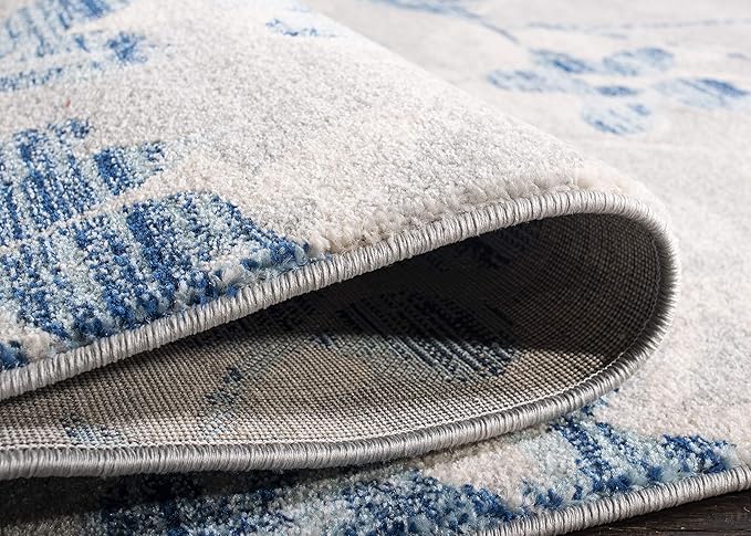 SAFAVIEH Evoke Collection Area Rug - 6'7" Square, Grey & Light Blue, Floral Design, Non-Shedding & Easy Care, Ideal for High Traffic Areas in Living Room, Bedroom (EVK236J)