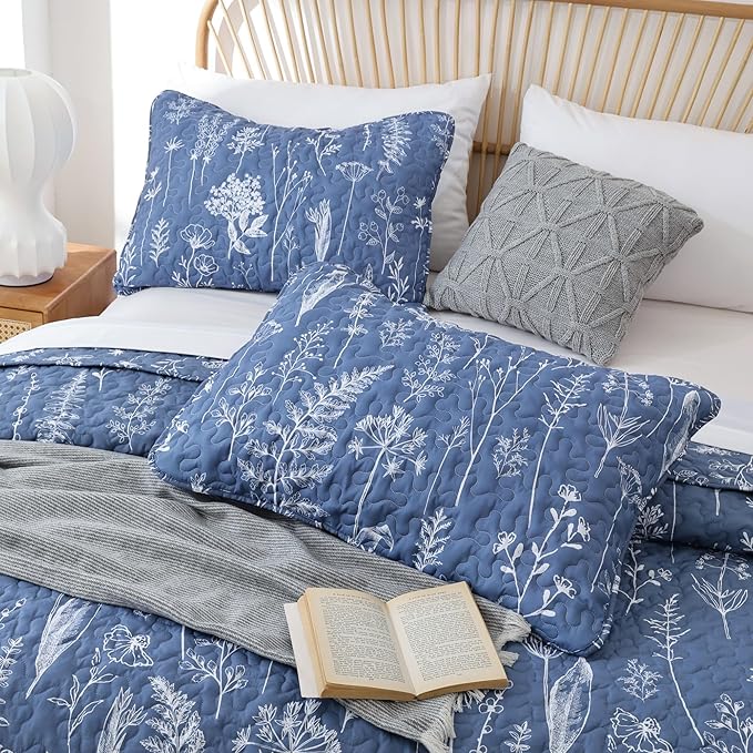 JANZAA Quilt King Size Infinity Blue Quilt Bed Spread Boho Quilt with Floral Pattern Microfiber Quilts Set 3 Pieces Lightweight Comforter Reversible Bedding Set,1Quilt 104x90 inches, 2 Pillowcases