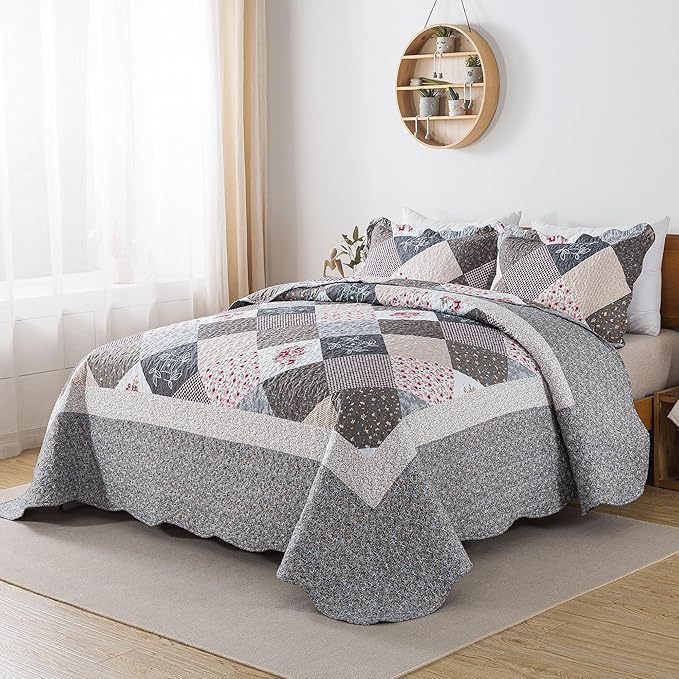 HoneiLife Oversized Queen Bedspread - 106"x106" Quilt Sets 3-Piece, Rustic Bedding Sets Queen Size, Queen Quilt Bedding Set for All Season Use, Patchwork Coverlet for Queen Beds
