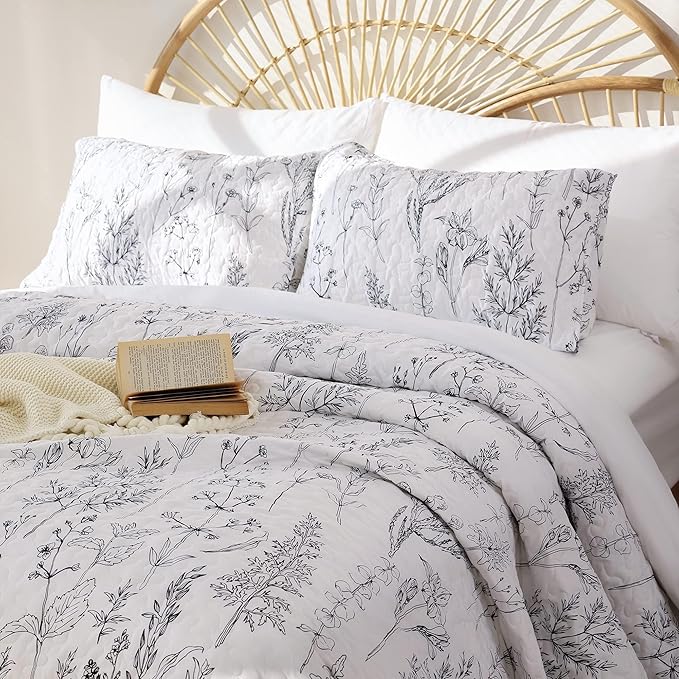 JANZAA Twin Quilt White Quilt Bed Spread Boho Quilt with Floral Pattern Microfiber Quilts Set 2 Pieces Lightweight Comforter Reversible Bedding Set 1Quilt（66x90 inches）,1 Pillowcase