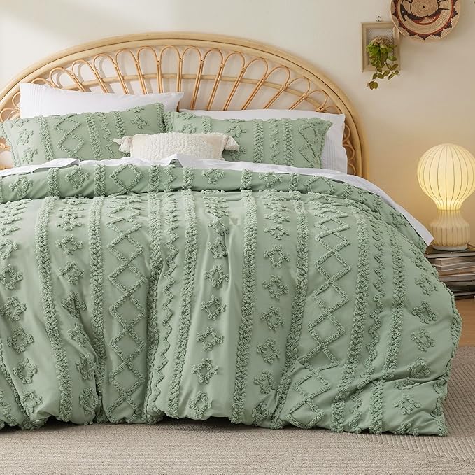 Bedsure Boho Duvet Cover Queen Size, Soft & Comfortable Elegant Design Boho Bedding for Decoration, Machine Washable Comforter Cover for All Seasons,Includes 1 Duvet Cover & 2 Pillow Shams,Light Green
